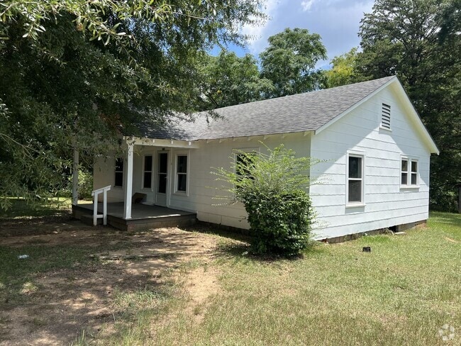 Building Photo - Cute 2 Bed 1 Bath House! Available Now!