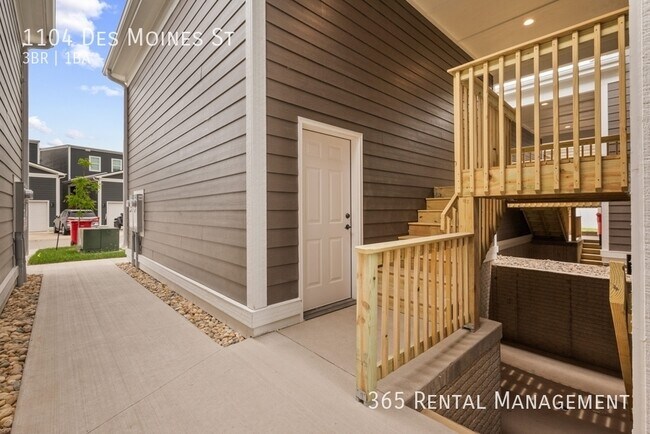 Photo - 1104 SW Des Moines St