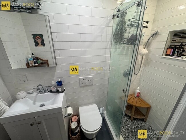 Photo - 464 Beacon St Unit 3R