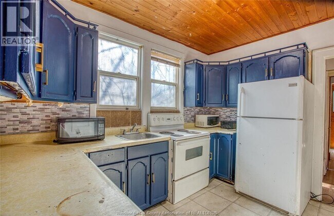 Photo - 478 Rosedale Ave Unit UPPER