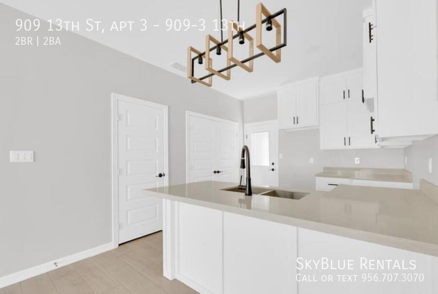 Photo - 909 E 13th St Unidad 909-3 13th
