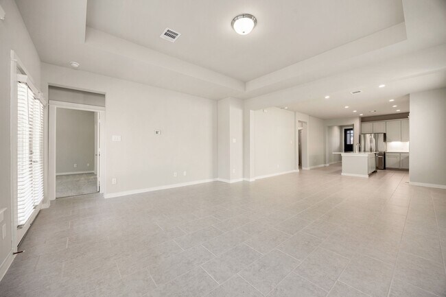 Photo - 33007 Carolyns Perfection Lp