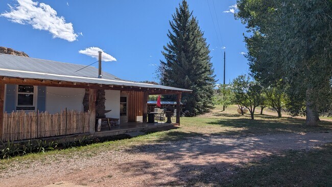 851 County Road 76H Unidad Bunkhouse