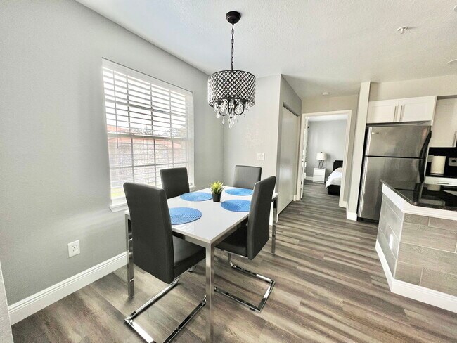 Photo - 7280 Westpointe Blvd