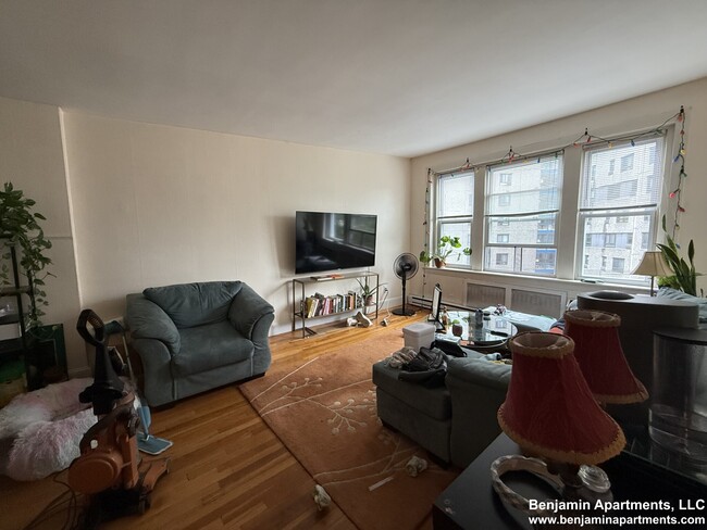 Photo - 33 Lancaster Terrace Unit 303