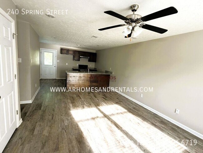 Photo - 240 Spring St