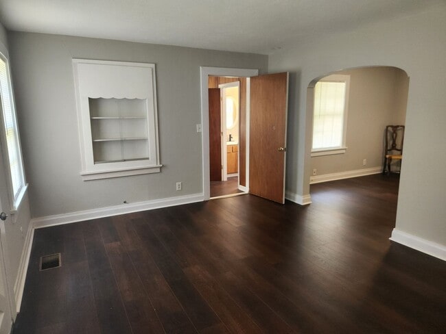 Photo - Charming 3-bedroom, 1.5-bathroom home loca...