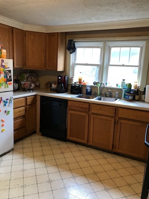 Has new dishwasher - 210 E Vermilya Ave