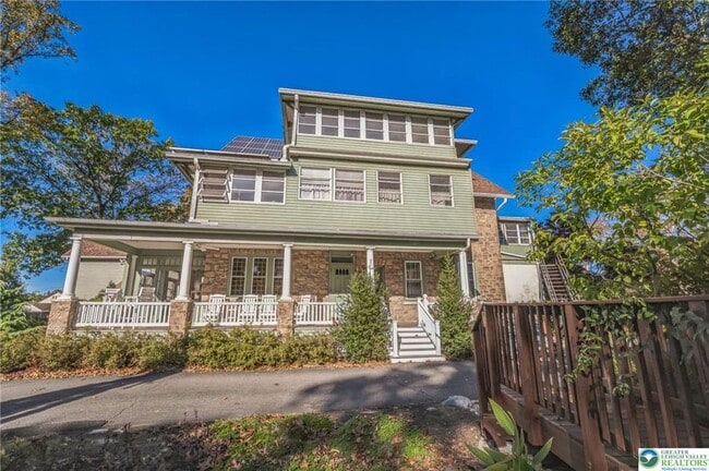 Photo - 313 Edgewood Dr Unit B
