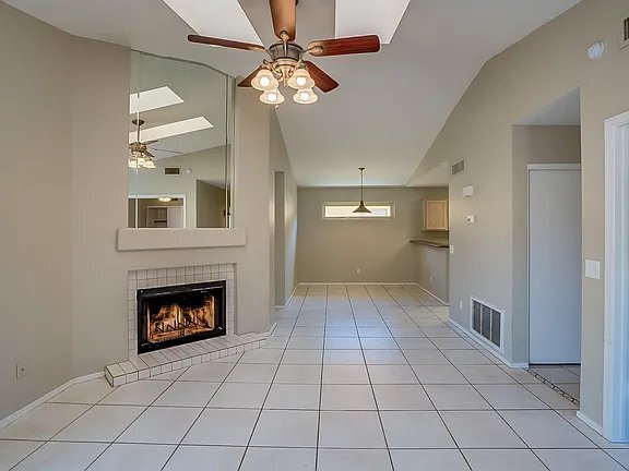 Photo - 4512 E Grove Ave