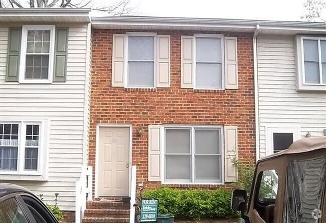 Building Photo - 2 bedroom/ 1.5 bath-Oak Hill Rental