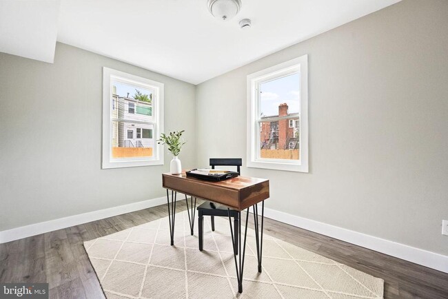 Photo - 1658 F St NE