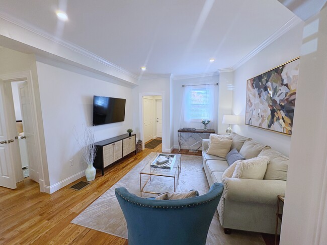 16 Leamington Rd Unit 1