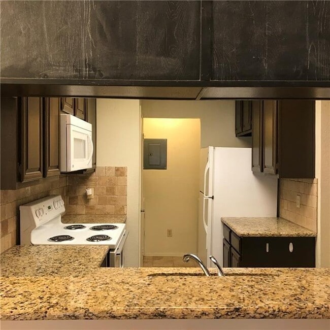 Photo - 806 W 24th St Unit 227