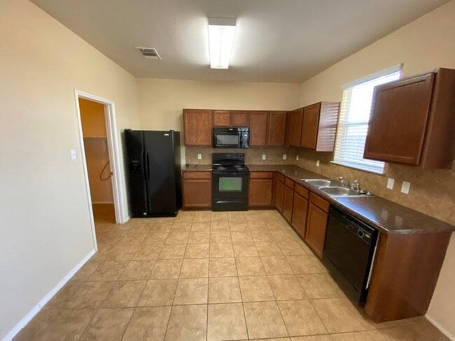 Photo - 5905 Adair Dr