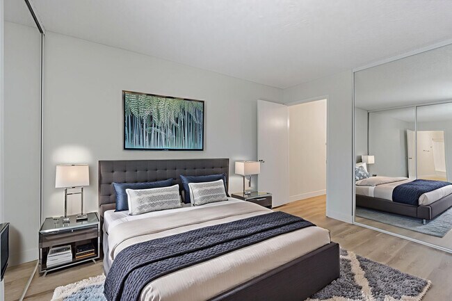 Photo - Clayton Gardens