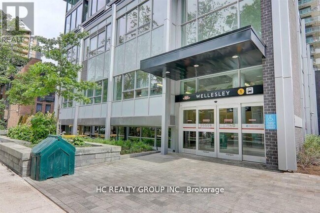 Photo - 17 Dundonald St Unit 1602