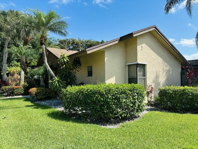 Photo - 3953 Cocoplum Cir