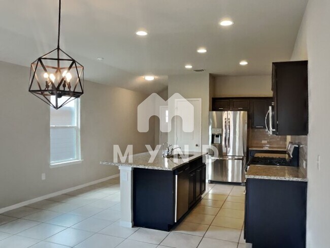 Photo - 2015 Grow Lane