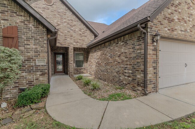 Photo - 4 BR Farmington Home!