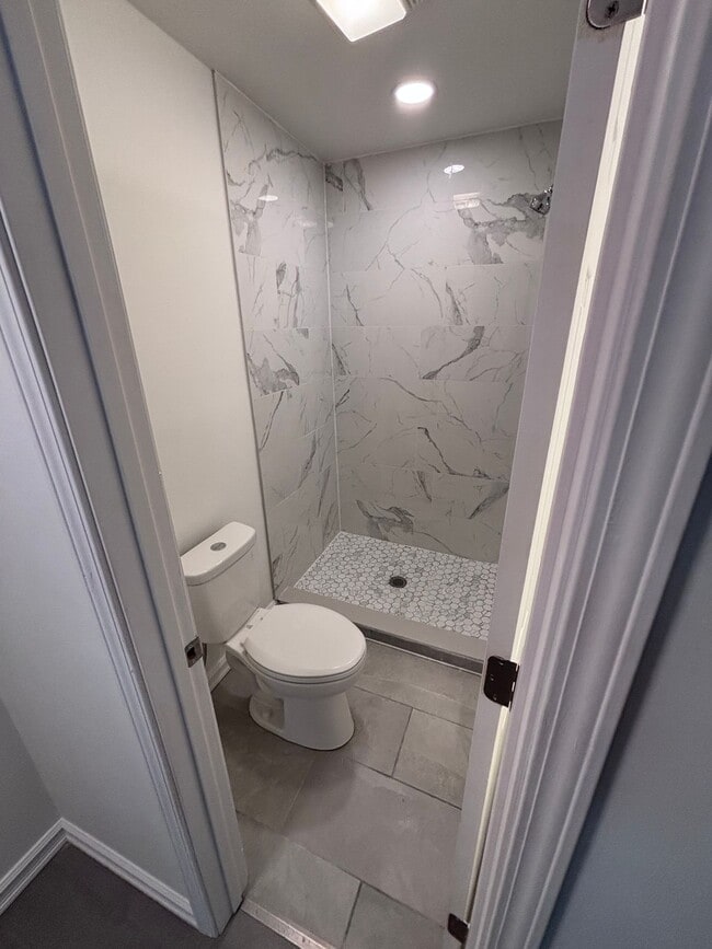 Photo - Newly Renovated 2 Bed 1.5 Bath Unit 3