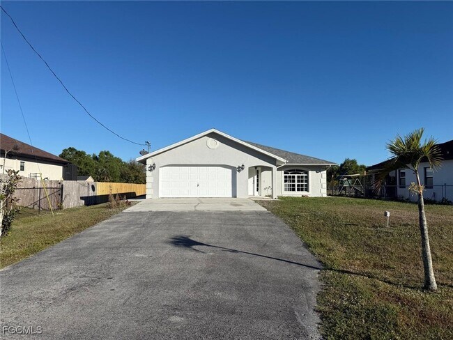 Photo - 3761 39th Ave NE