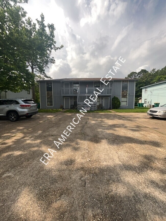 Building Photo - 520 Landview Dr Unit 520 Landview Drive C Rental