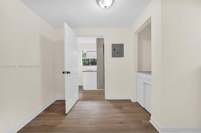 Photo - 299 NW 43rd St