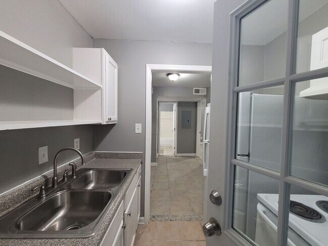 Photo - 4649 Royal Ridge Dr Unit 8