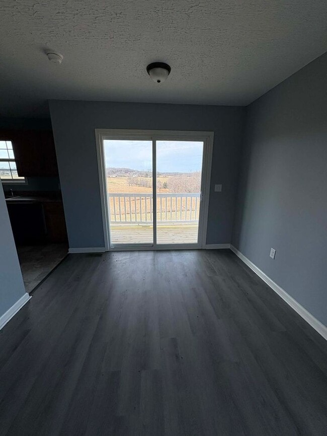 Photo - Country Living Comfort!