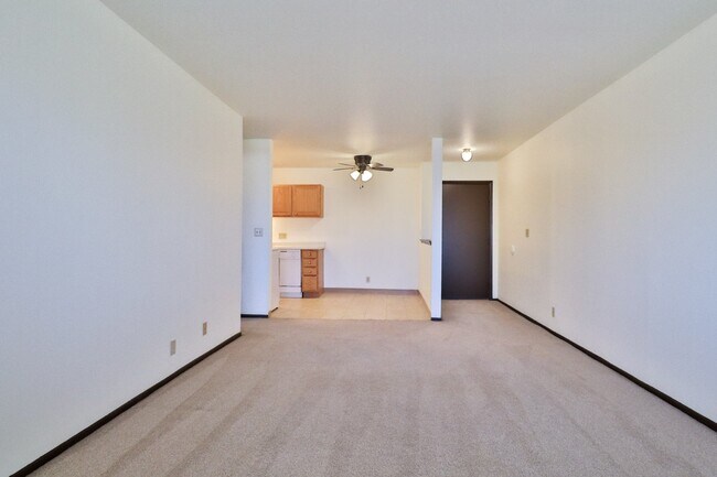 Photo - Varsity Square Apartments