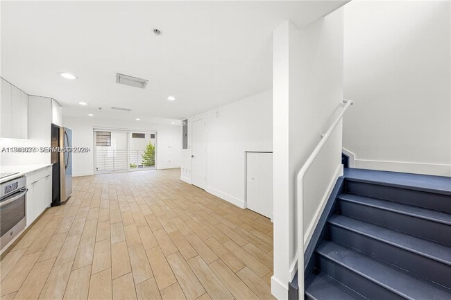 Photo - 1966 Biarritz Dr Unit 3