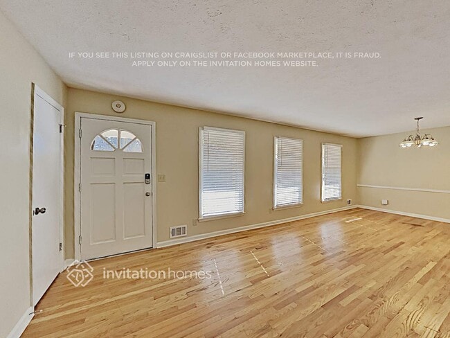 Photo - 5437 Janice Ln SW