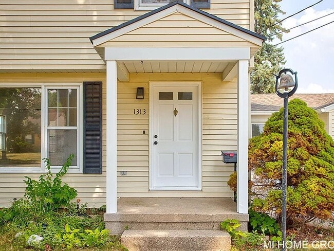 Photo - Lovely 3 Bedroom North East Grand Rapids