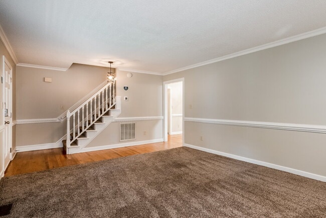 Photo - 1011 Mingo Pl