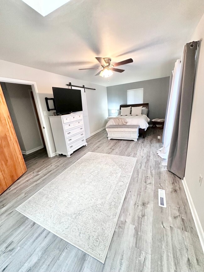 Photo - 10394 Meadowhead Cir