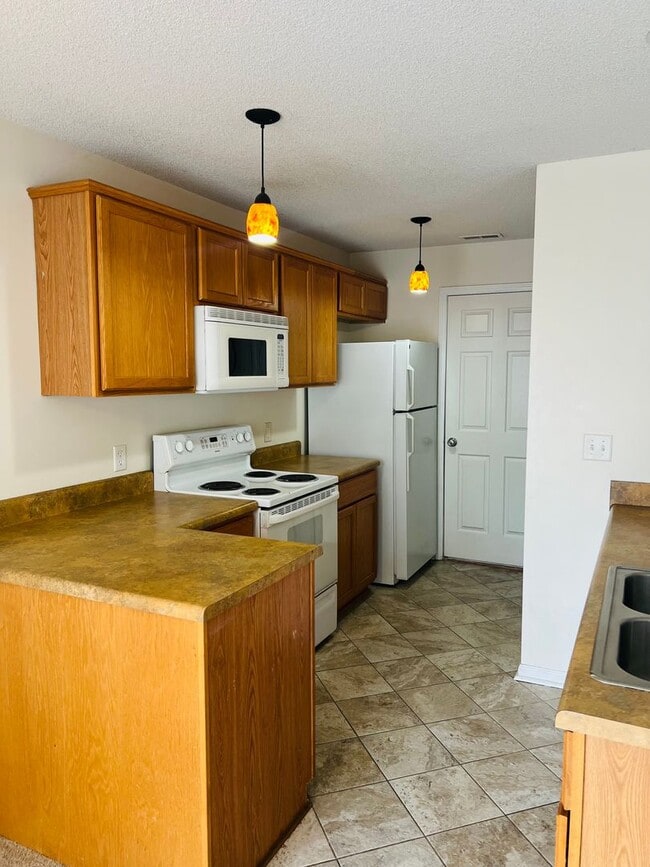 Photo - Charming Townhome, Prime Location, Cozy Living