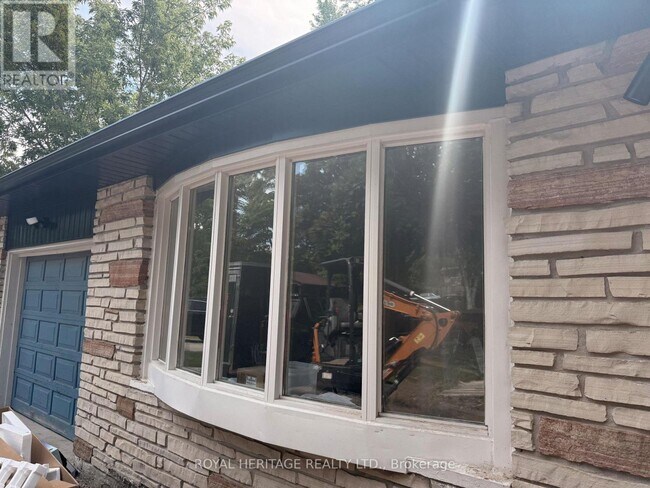 Photo - 286 Lorindale Dr