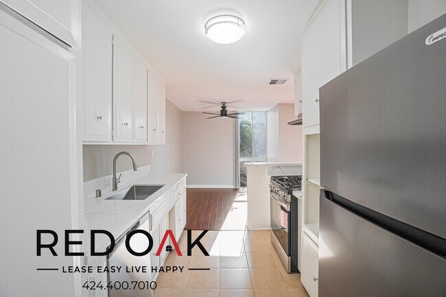 Photo - ~3 Weeks FREE~ Stunning One Bedroom with a... Unidad E24