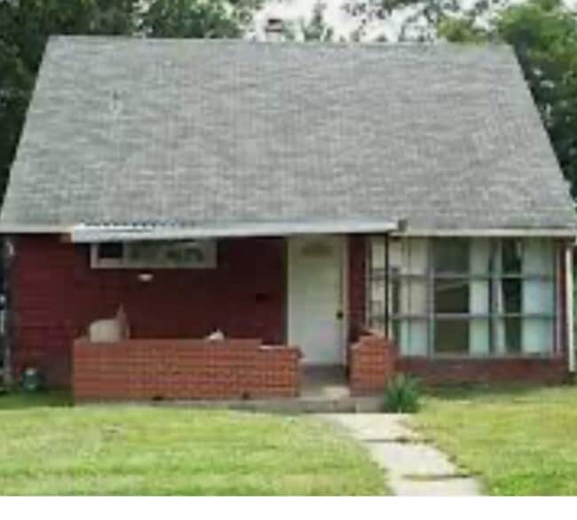 Building Photo - 133 Bellevue Dr