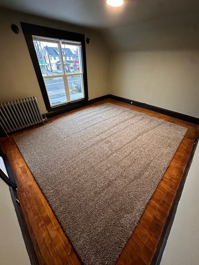 Photo - 2500 S Saginaw St Unit Apt. #3