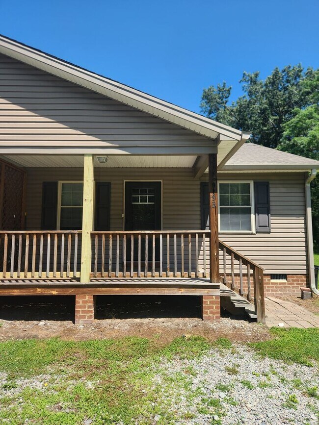 Photo - 2 bed 1 bath Duplex Blackstone-Convenient to Fort Pickett