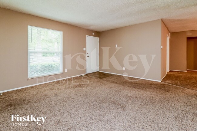 6155 Fox Chase Ct