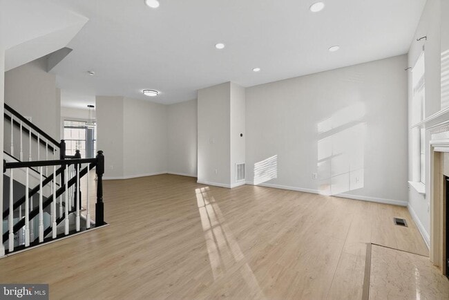 Photo - 21748 Kings Crossing Terrace