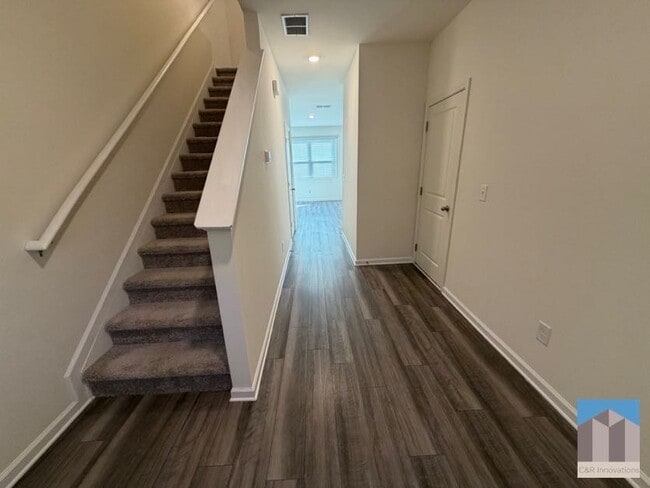 Photo - 3520 Condor Ct SW