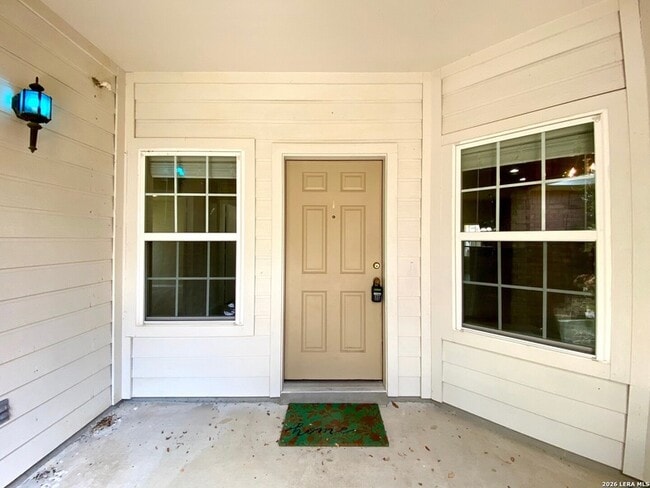 13904 Belgravia Forest