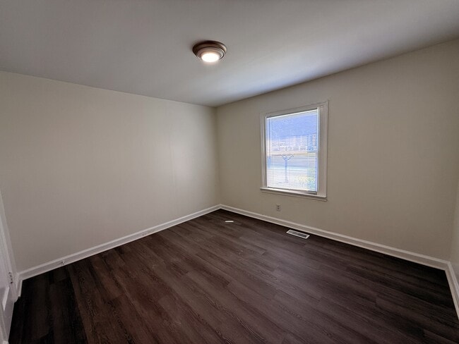 Photo - 2900 Lawndale Dr
