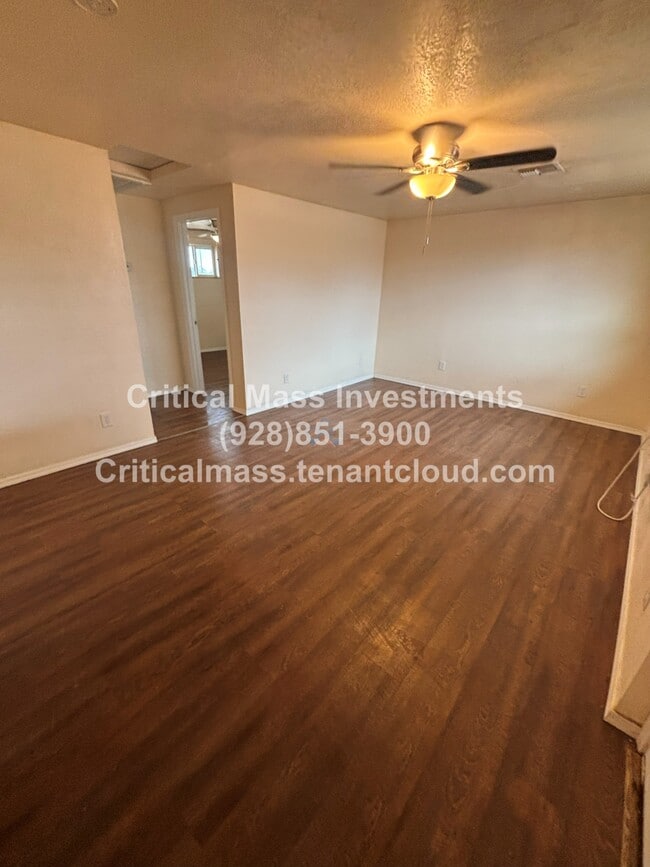 Photo - 1221 W 2nd St