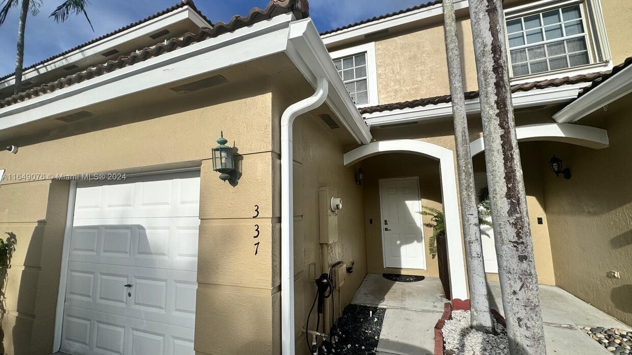Photo - 337 SW 121st Ave (Pembroke Pines, FL)