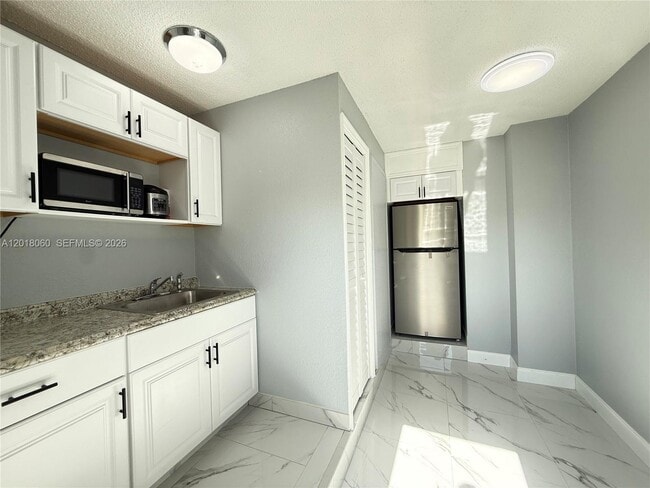 Photo - 5137 NW 28th St Unit 0